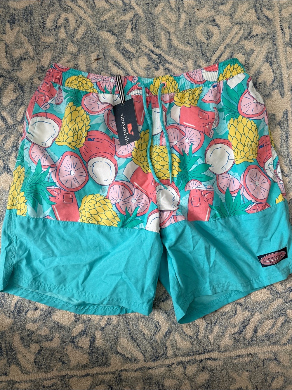 NWT Vineyard Vines Men’s Tropical Drink Swim Trunks